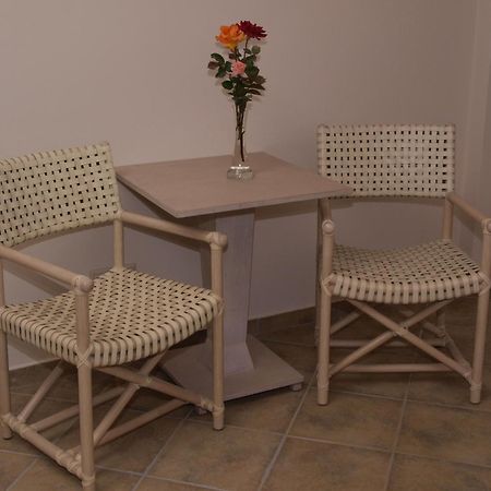 Hotel Theasi Диакопто Екстериор снимка