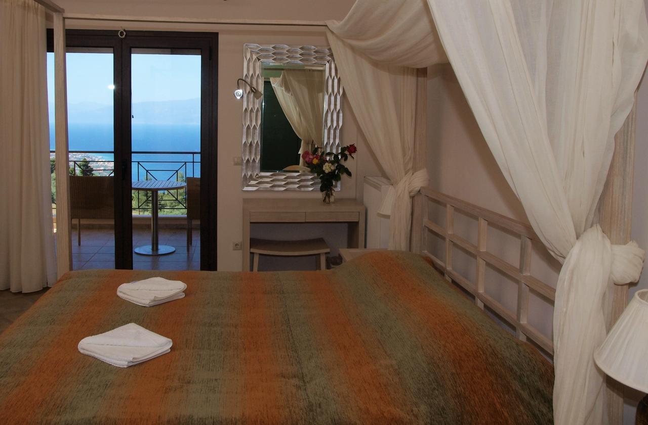 Hotel Theasi Диакопто Екстериор снимка