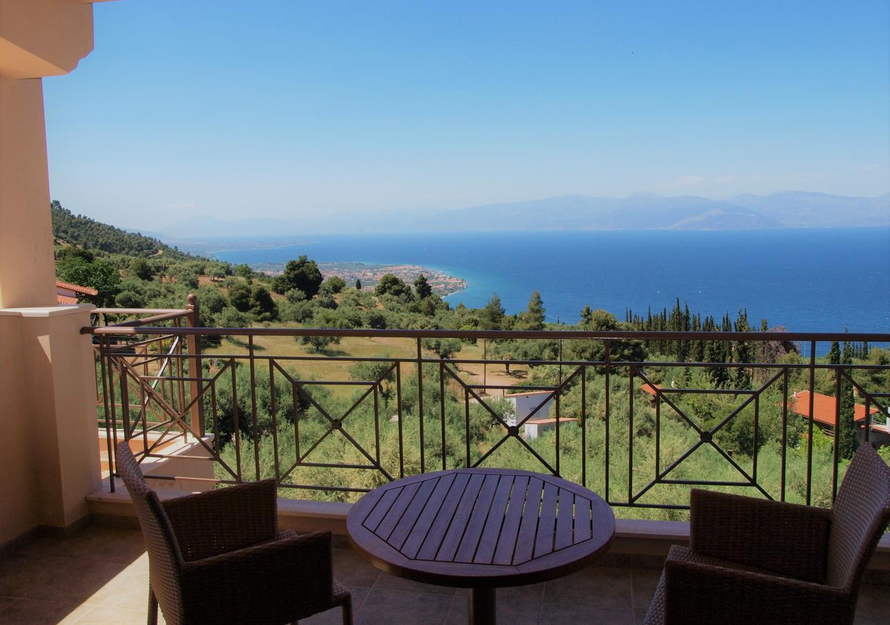 Hotel Theasi Диакопто Екстериор снимка